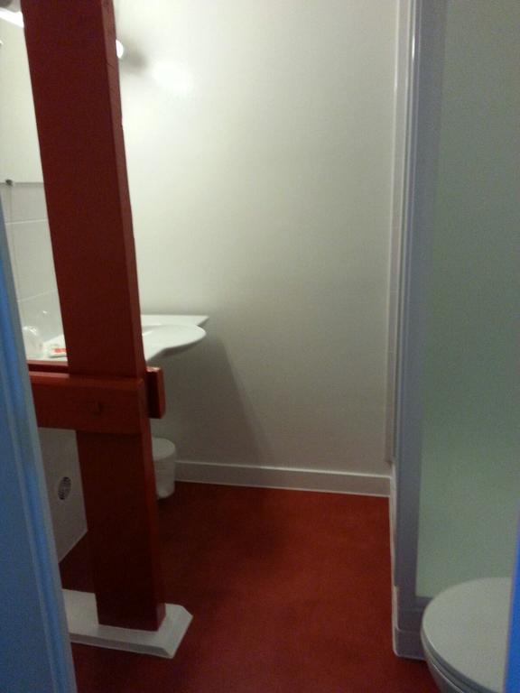 Contact Hotel Du Cerf Château-Gontier Zimmer foto