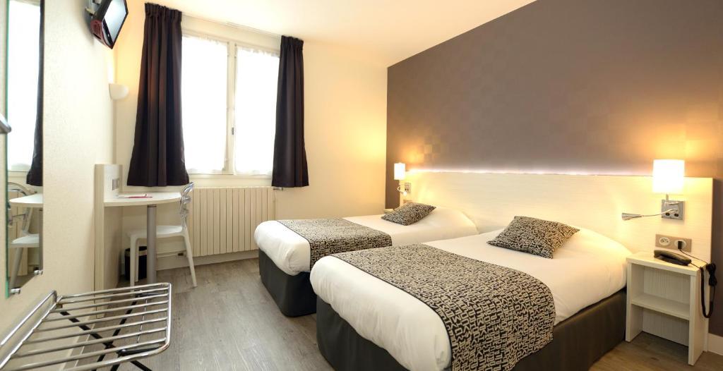 Contact Hotel Du Cerf Château-Gontier Zimmer foto